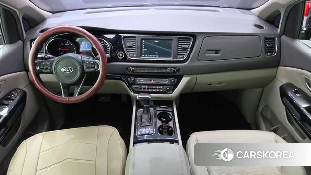 Kia All New Carnival id 4643117 из Кореи 17