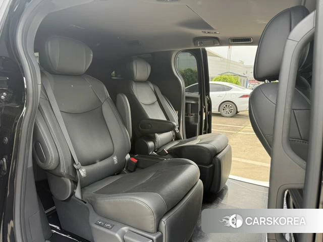 Toyota Saina id 4297810 из Китая 7