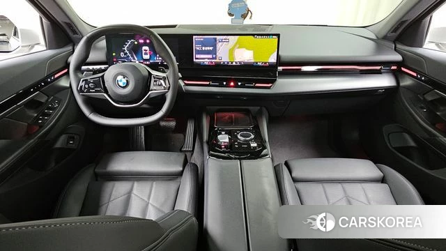 BMW 5 Series (G60) id 3793132 из Кореи 17