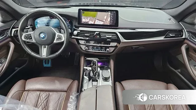 BMW 5 Series (G30) id 3007392 из Кореи 17