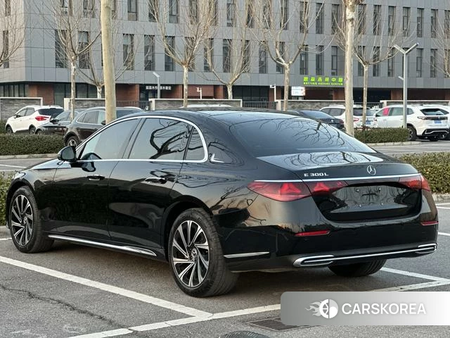 Mercedes-Benz E-class id 4264946 из Китая 12