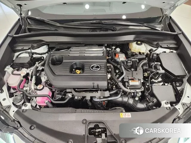 Lexus UX300h id 3674587 из Кореи 12