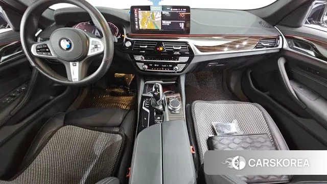 BMW 5 Series (G30) id 3043623 из Кореи 17