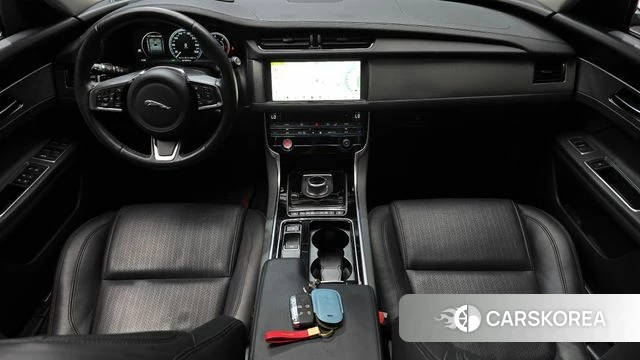Jaguar XF (X260) id 4543539 из Кореи 28