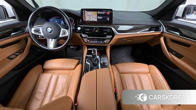 BMW 5 Series (G30) id 3686547 из Кореи 17