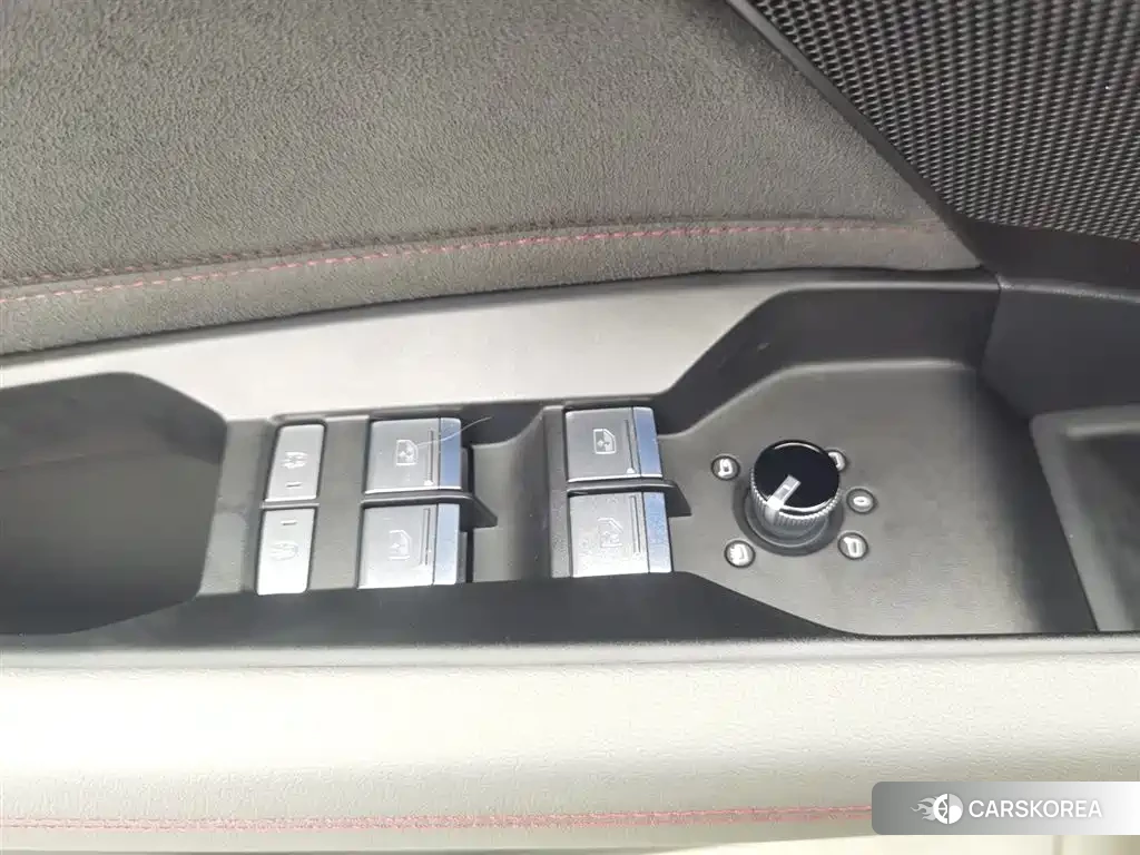 Audi Q5 e-tron id 4547556 из Китая 21