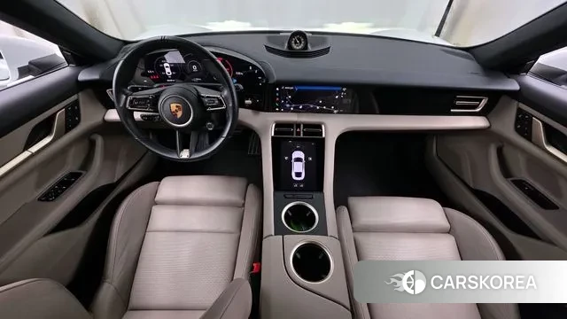 Porsche Taycan id 3447858 из Кореи 17