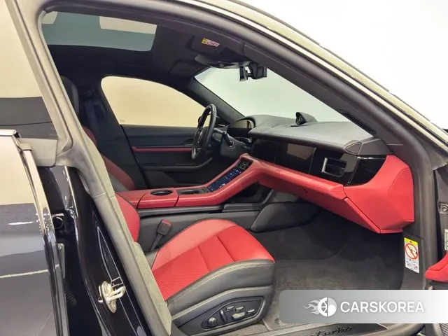 Porsche Taycan id 3739340 из Кореи 17