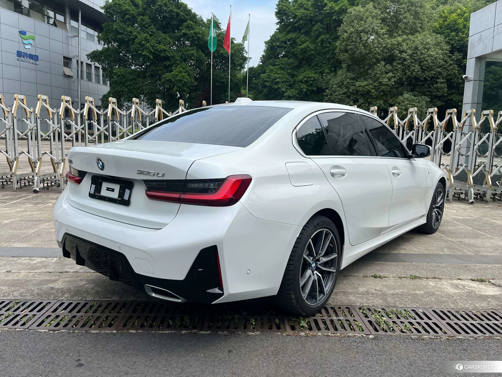 BMW 3 series id 4453719 из Китая 10