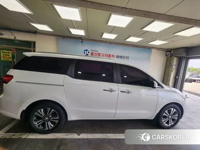 Kia The New Carnival id 3024325 из Кореи 17