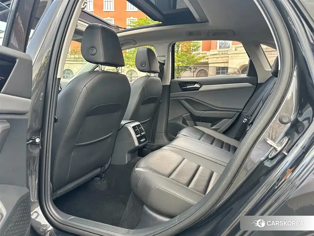 Volkswagen Sagitar id 4548381 из Китая 15
