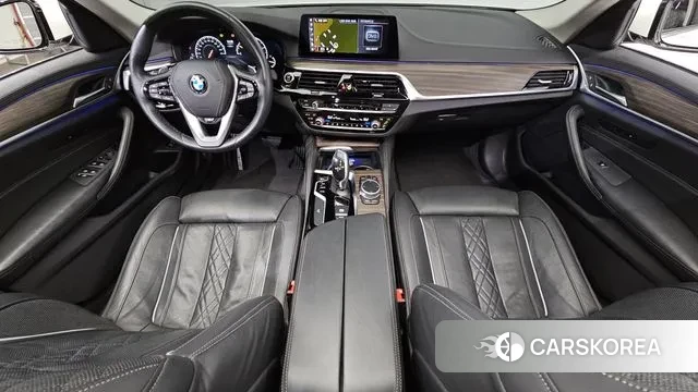 BMW 5 Series (G30) id 3122981 из Кореи 17