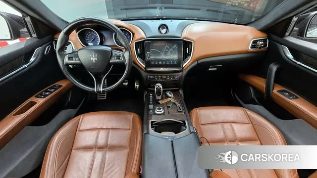 Maserati Ghibli id 3233834 из Кореи 17