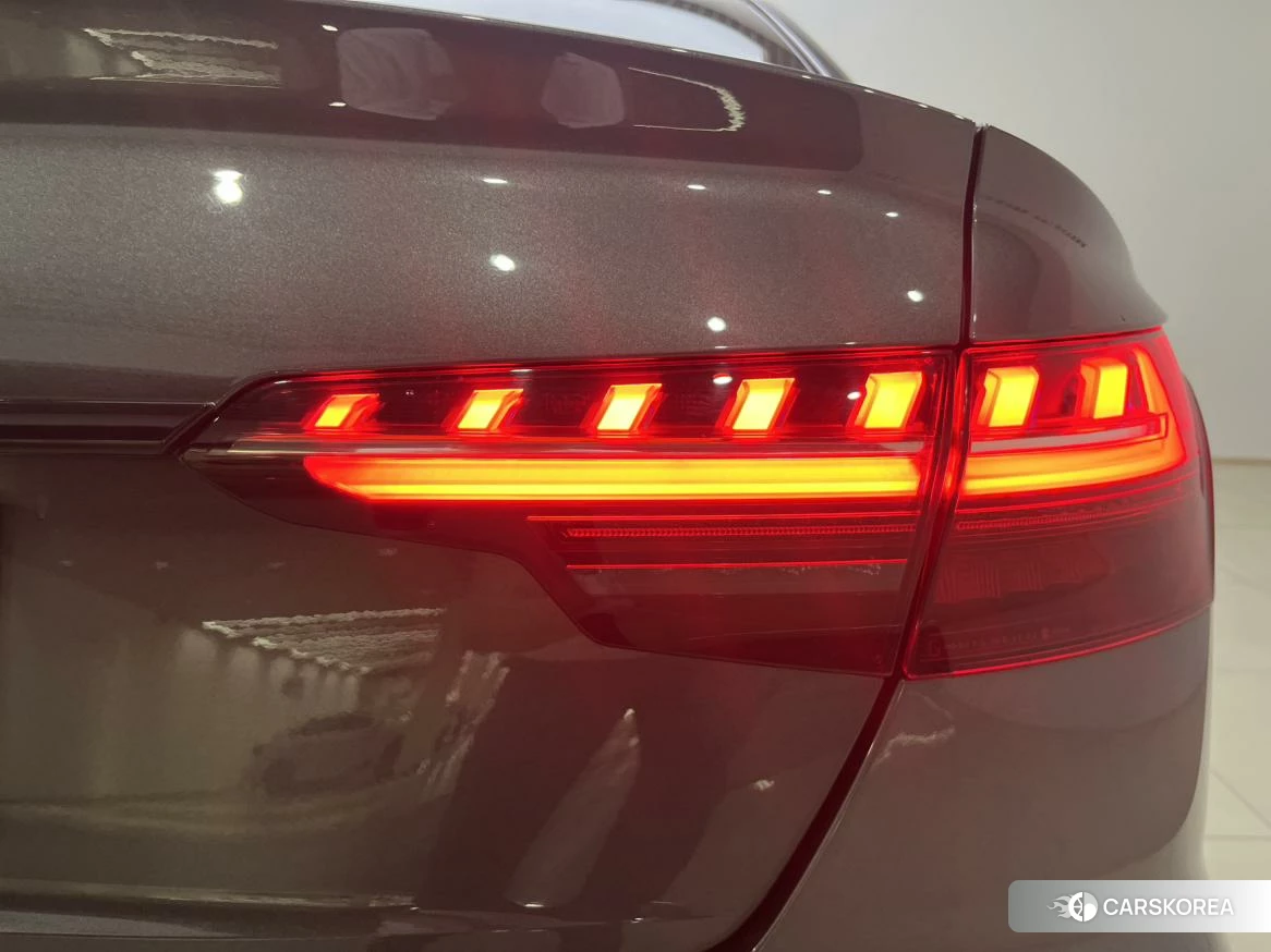 Audi A4L id 4479254 из Китая 11