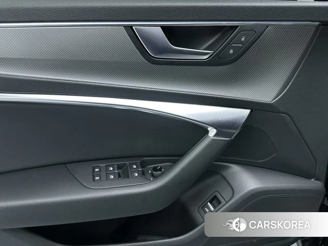 Audi A6L id 4261803 из Китая 10