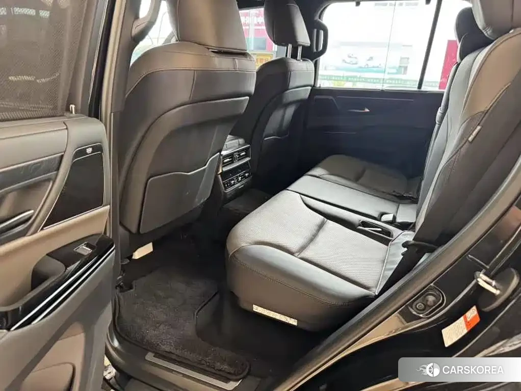 Lexus LX id 4686053 из Китая 7