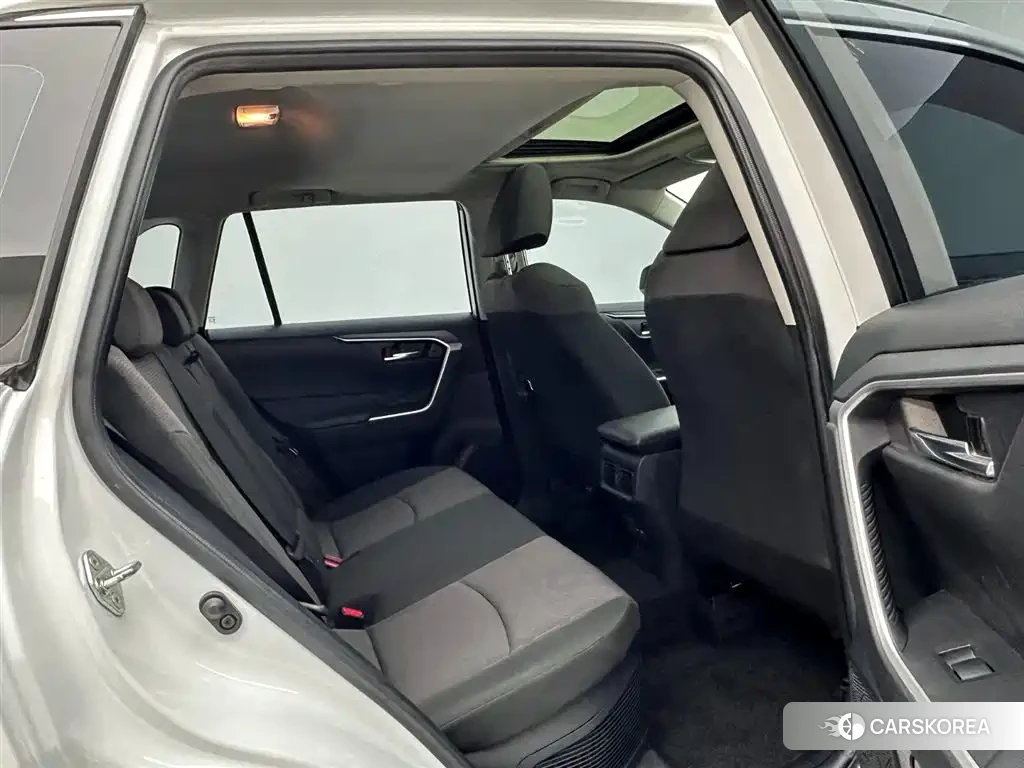 Toyota RAV4 id 4628955 из Китая 27
