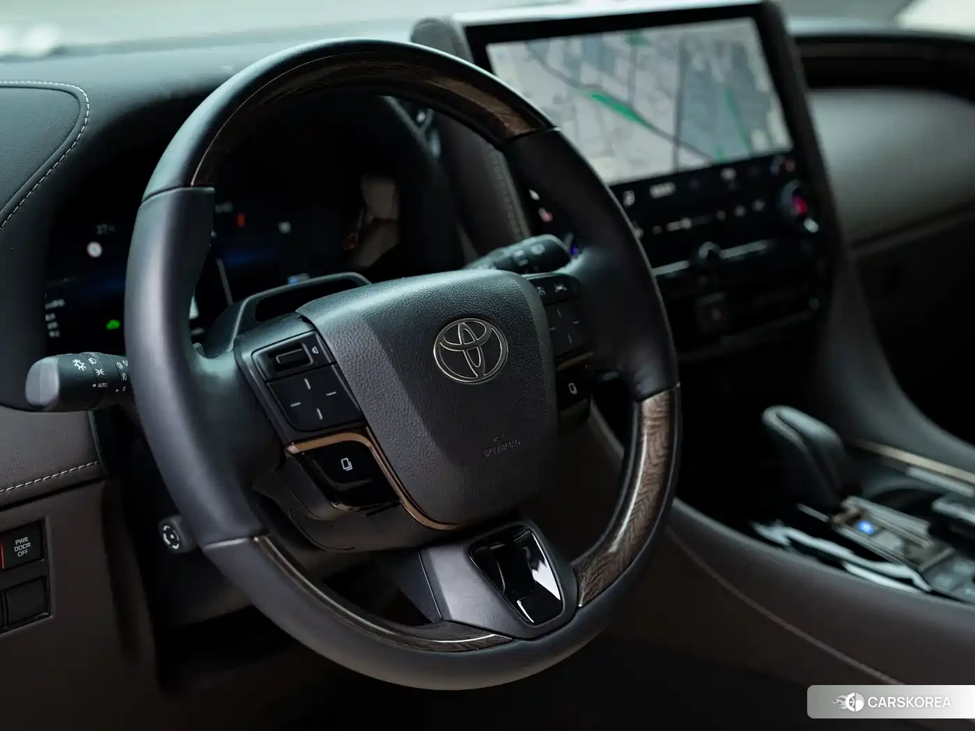 Toyota Elfa id 4622521 из Китая 13