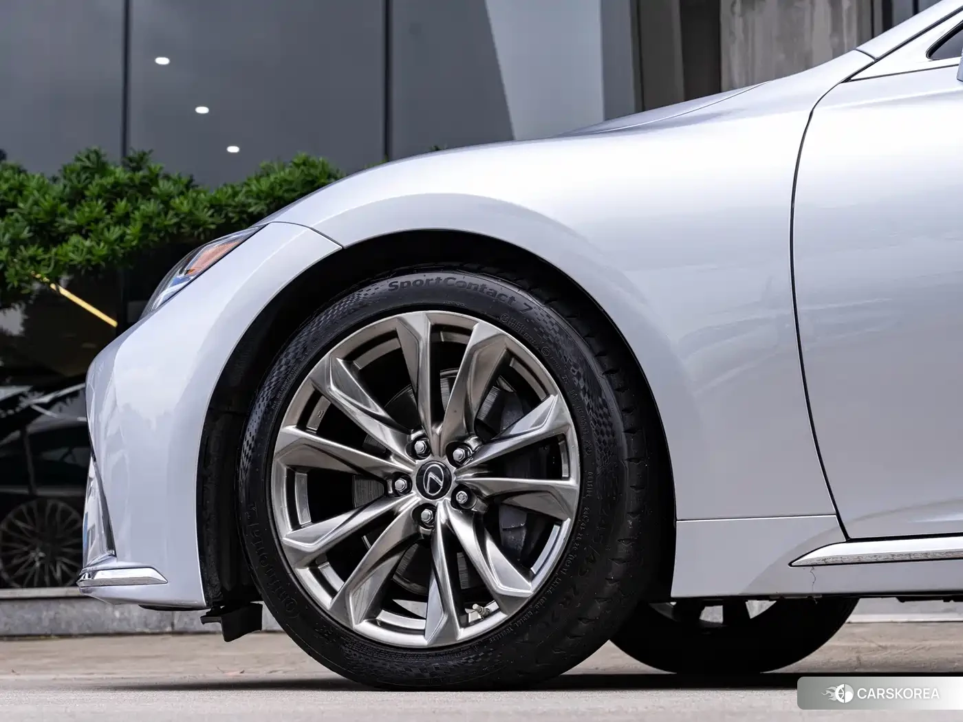 Lexus LS id 4622730 из Китая 19