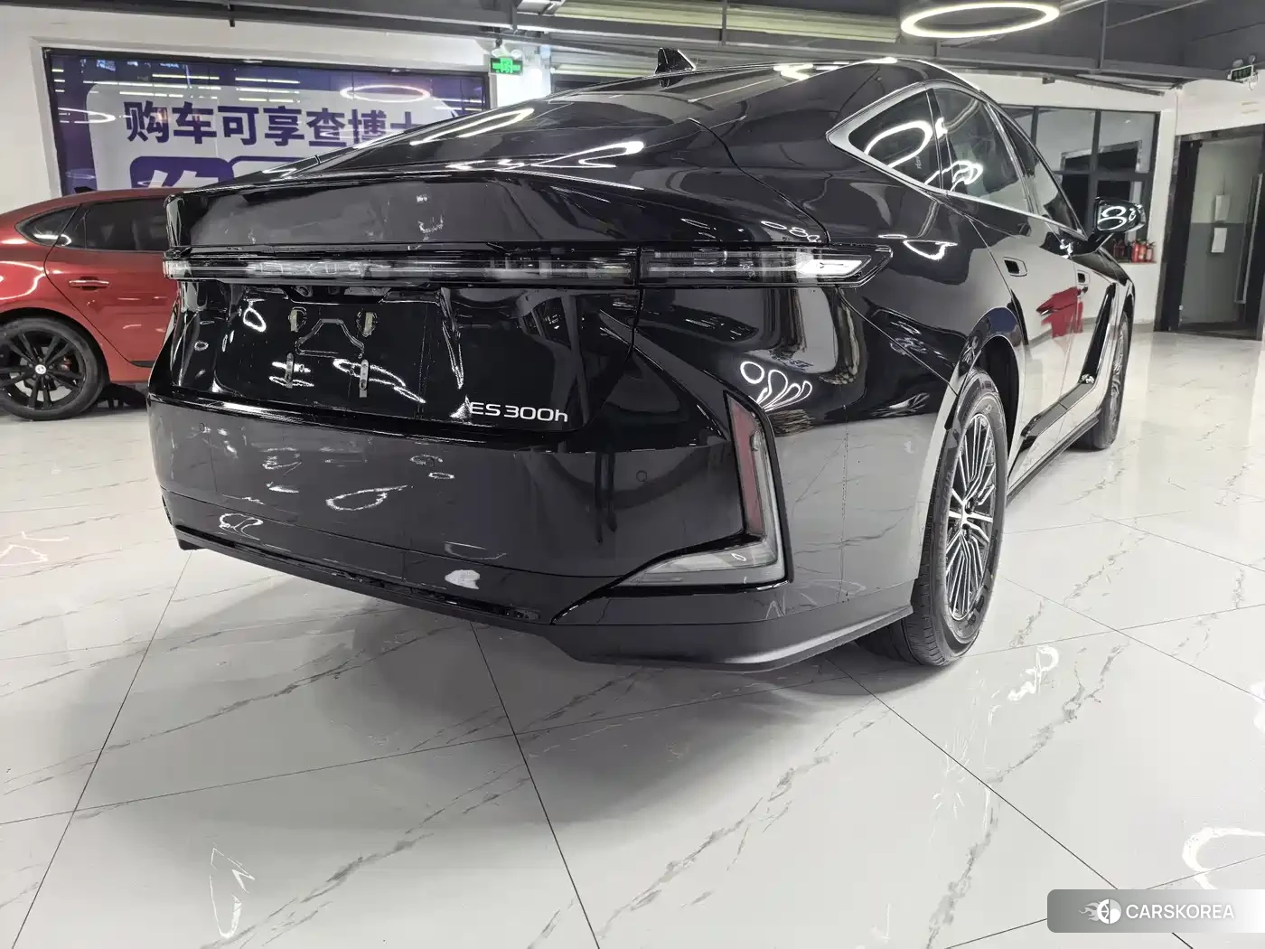 Lexus ES id 4514292 из Китая 21