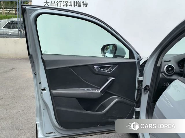 Audi Q2L id 4274459 из Китая 18