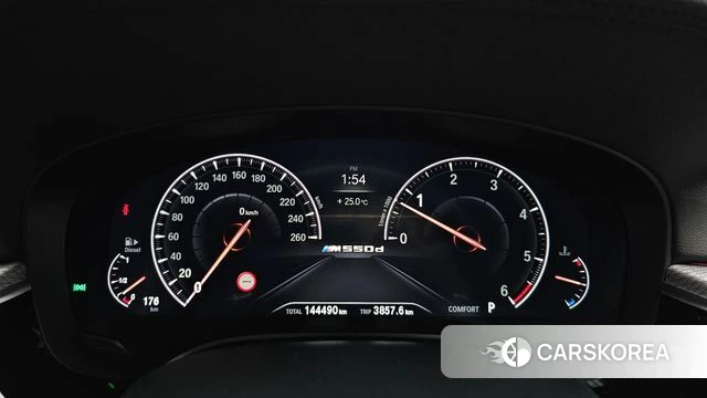 BMW 5 Series (G30) id 4610288 из Кореи 30