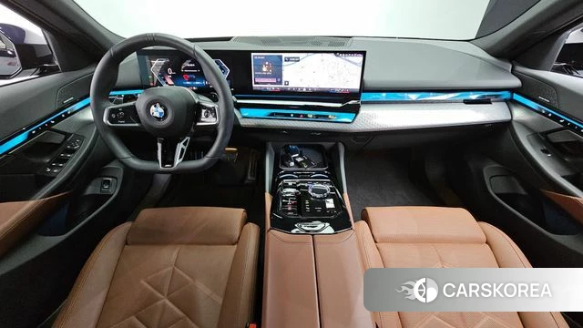 BMW 5 Series (G60) id 3837938 из Кореи 17