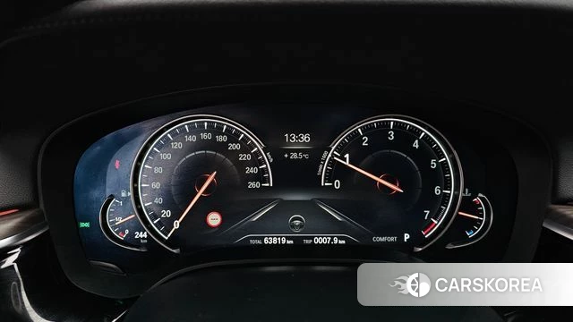 BMW 5 Series (G30) id 4397941 из Кореи 31