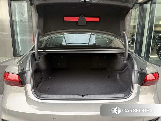 Audi A7L id 3939306 из Китая 11