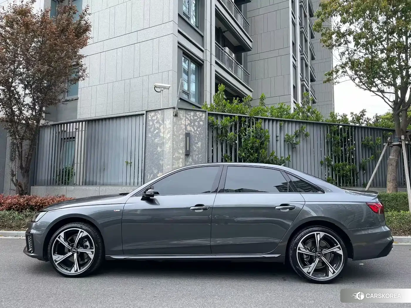 Audi A4L id 4601130 из Китая 11