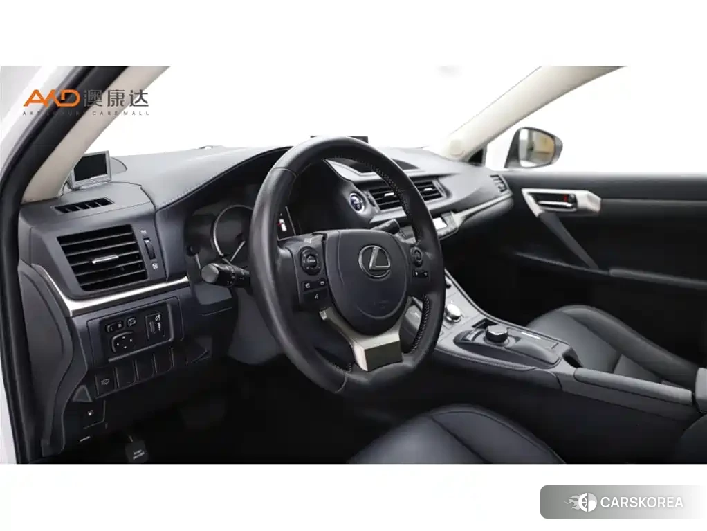 Lexus CT id 4680709 из Китая 7