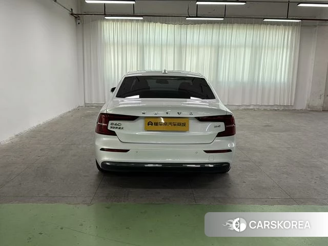 Volvo S60 id 4227928 из Китая 17
