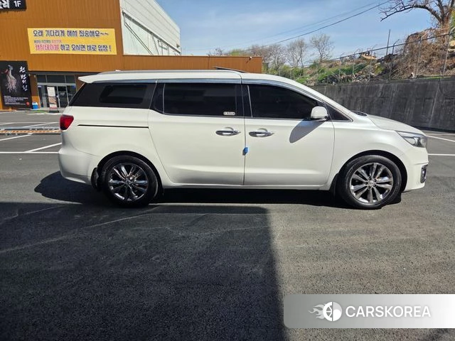 Kia All New Carnival id 3955958 из Кореи 17