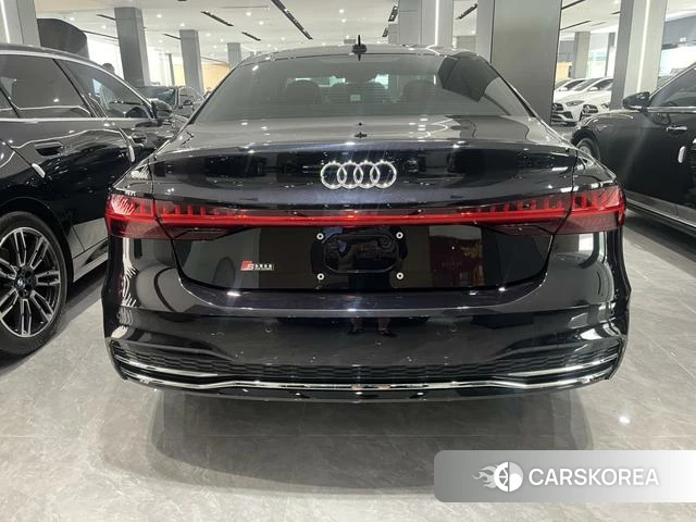 Audi A7L id 4205804 из Китая 7