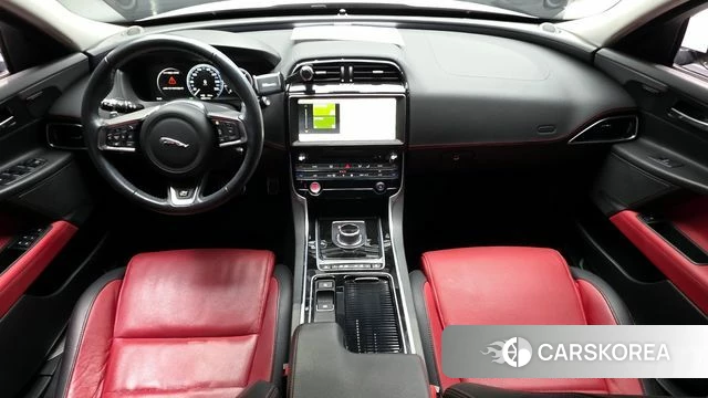 Jaguar XE id 4203497 из Кореи 17