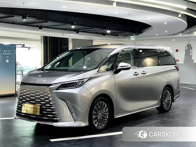 Lexus LM id 4314678 из Китая 15