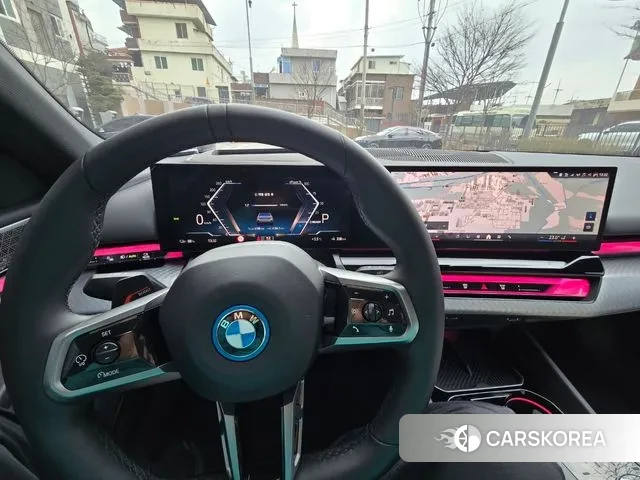 BMW i5 (G60) id 3674546 из Кореи 9