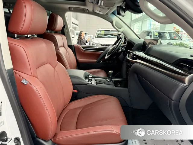 Lexus LX id 4273765 из Китая 10