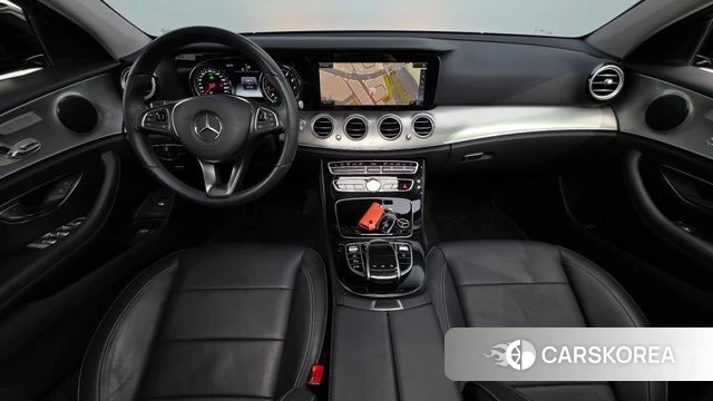 Mercedes-Benz E-Class W213 id 4694174 из Кореи 27