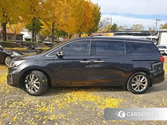 Kia The New Carnival id 3375108 из Кореи 17