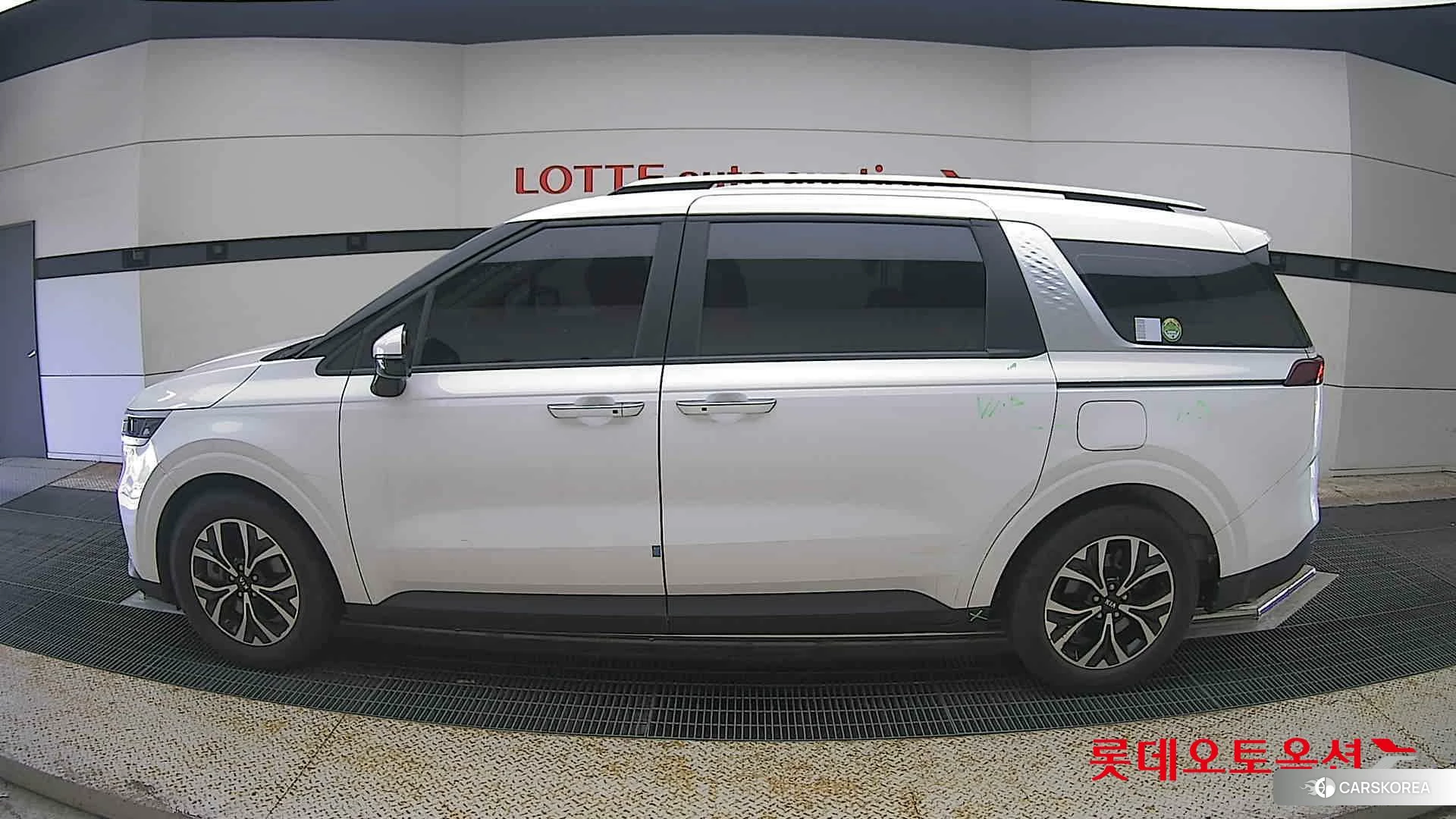 Kia Carnival id 4498424 из Кореи 35