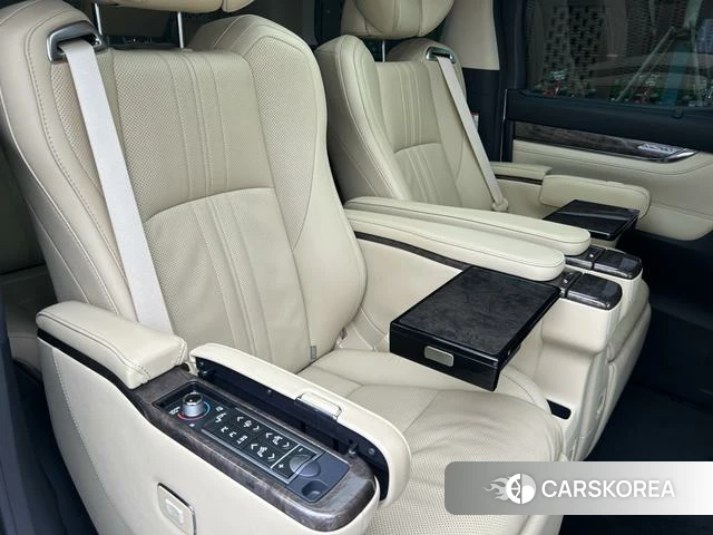Toyota Elfa id 4260851 из Китая 16
