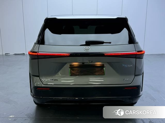 Toyota Platinum Wisdom 3X id 4348733 из Китая 11