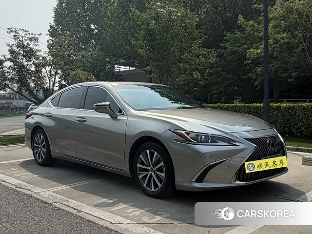 Lexus ES id 4272358 из Китая 7