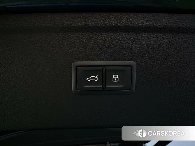 Audi Q5L id 4333946 из Китая 36