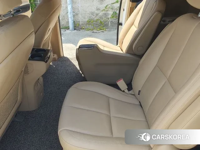 Kia The New Carnival id 2977083 из Кореи 17