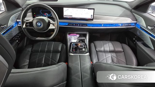 BMW i7 (G70) id 4572048 из Кореи 34