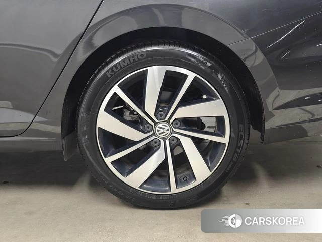 Volkswagen Sagitar id 4209710 из Китая 17