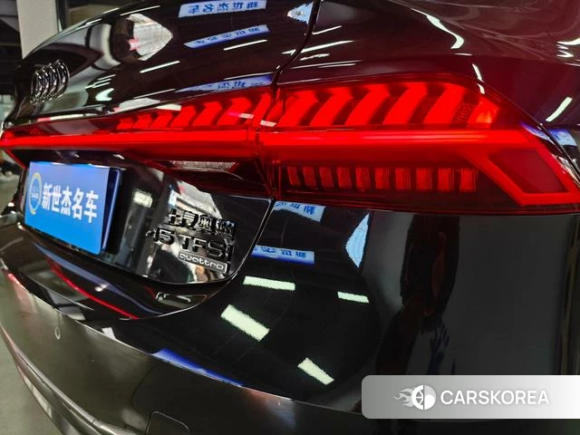 Audi A7L id 4274137 из Китая 14