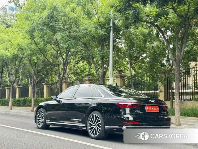 Audi A8 id 4342204 из Китая 36